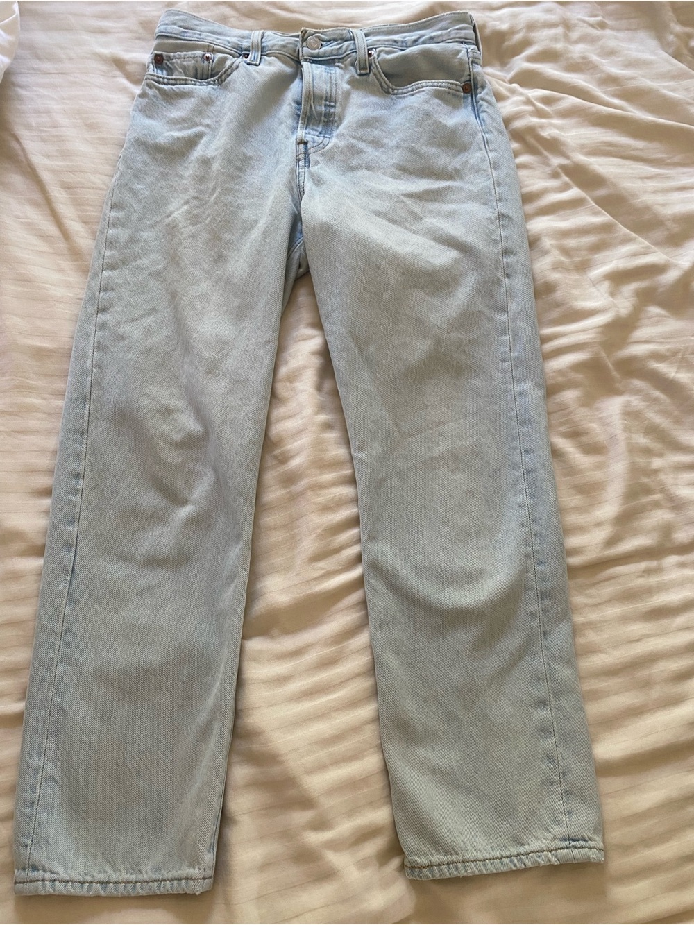 Levi’s Light Wash Wedgie Straight Leg Ankle Jeans